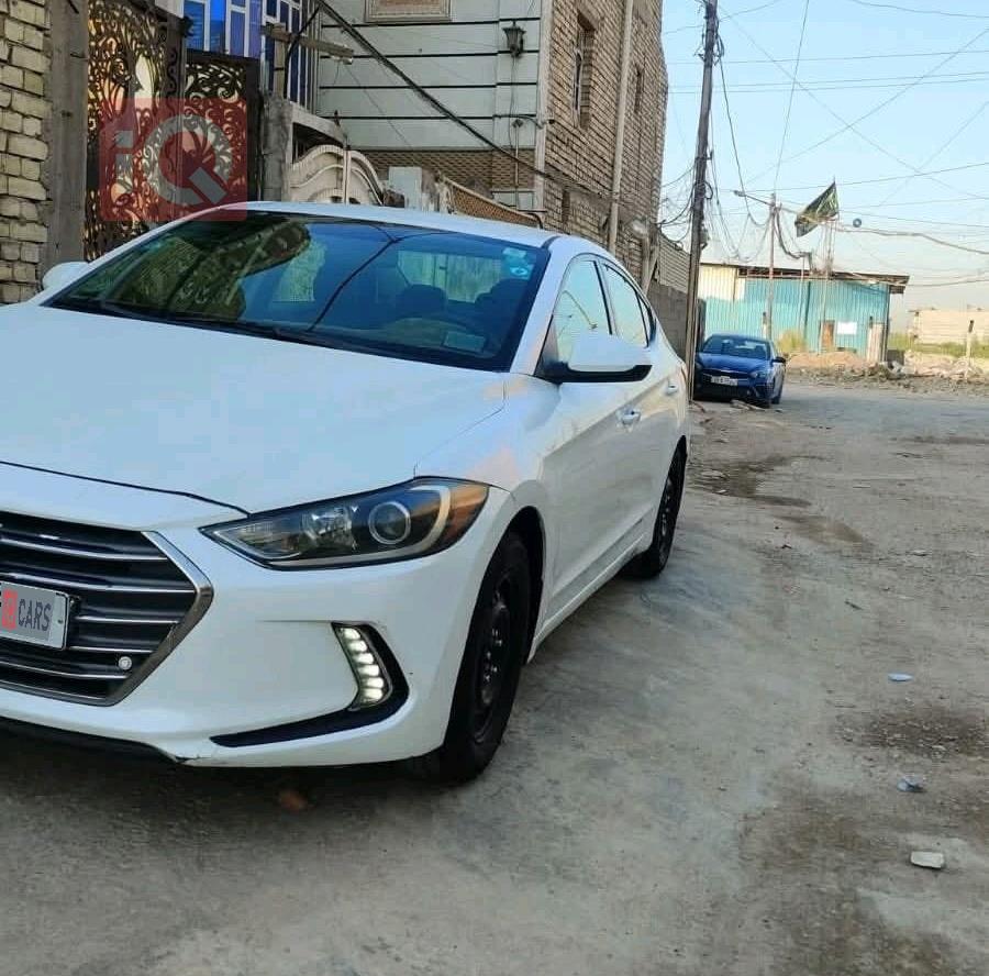 هیوندای ئەلەنترا